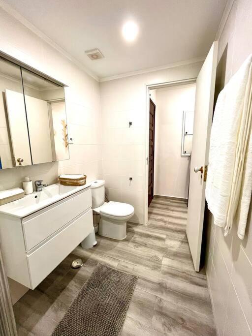 New-Romantic Studio Near The Beach! Paço de Arcos Esterno foto