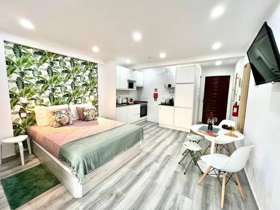 New-Romantic Studio Near The Beach! Paço de Arcos Esterno foto