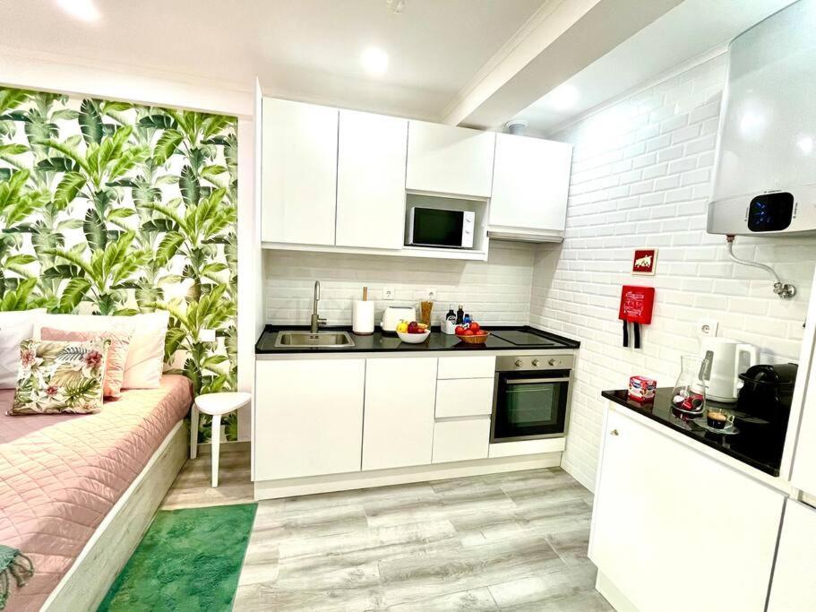 New-Romantic Studio Near The Beach! Paço de Arcos Esterno foto